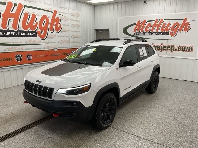 2022 Jeep Cherokee Trailhawk 4x4 in Bright White Clearcoat — front three-quarter view