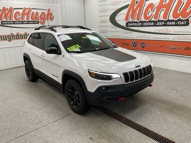 2022 Jeep Cherokee — rear three-quarter view
